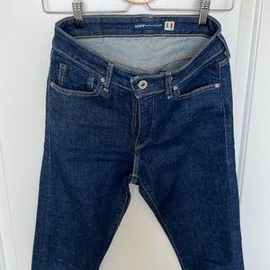 Levi’s 721 high rise skinny jeans - size 28